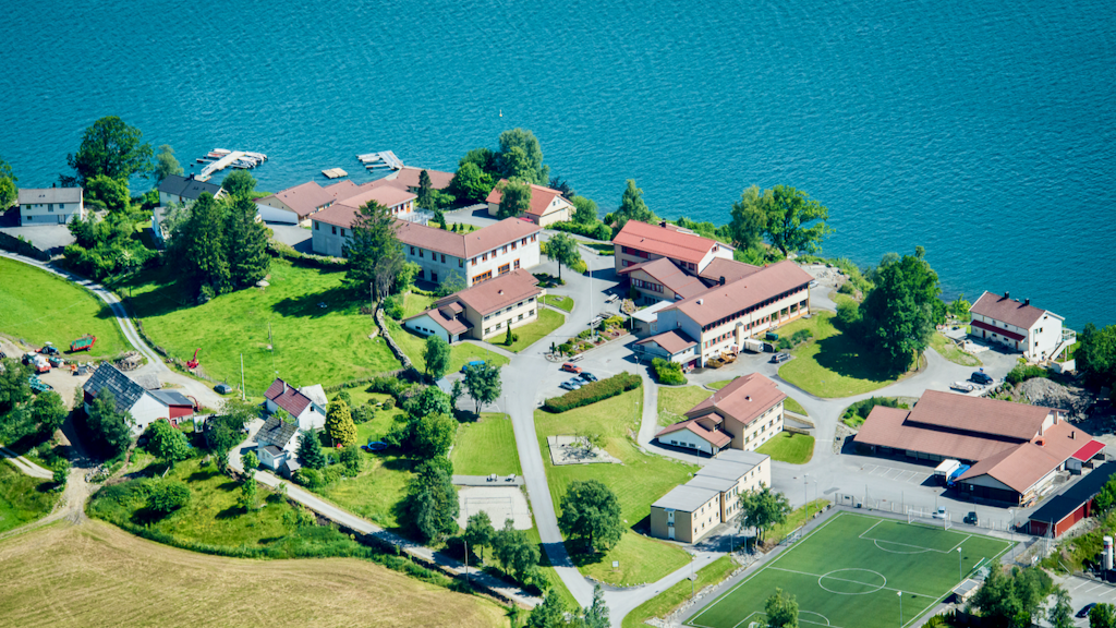 9 grunner til å velge en kristen internatskole