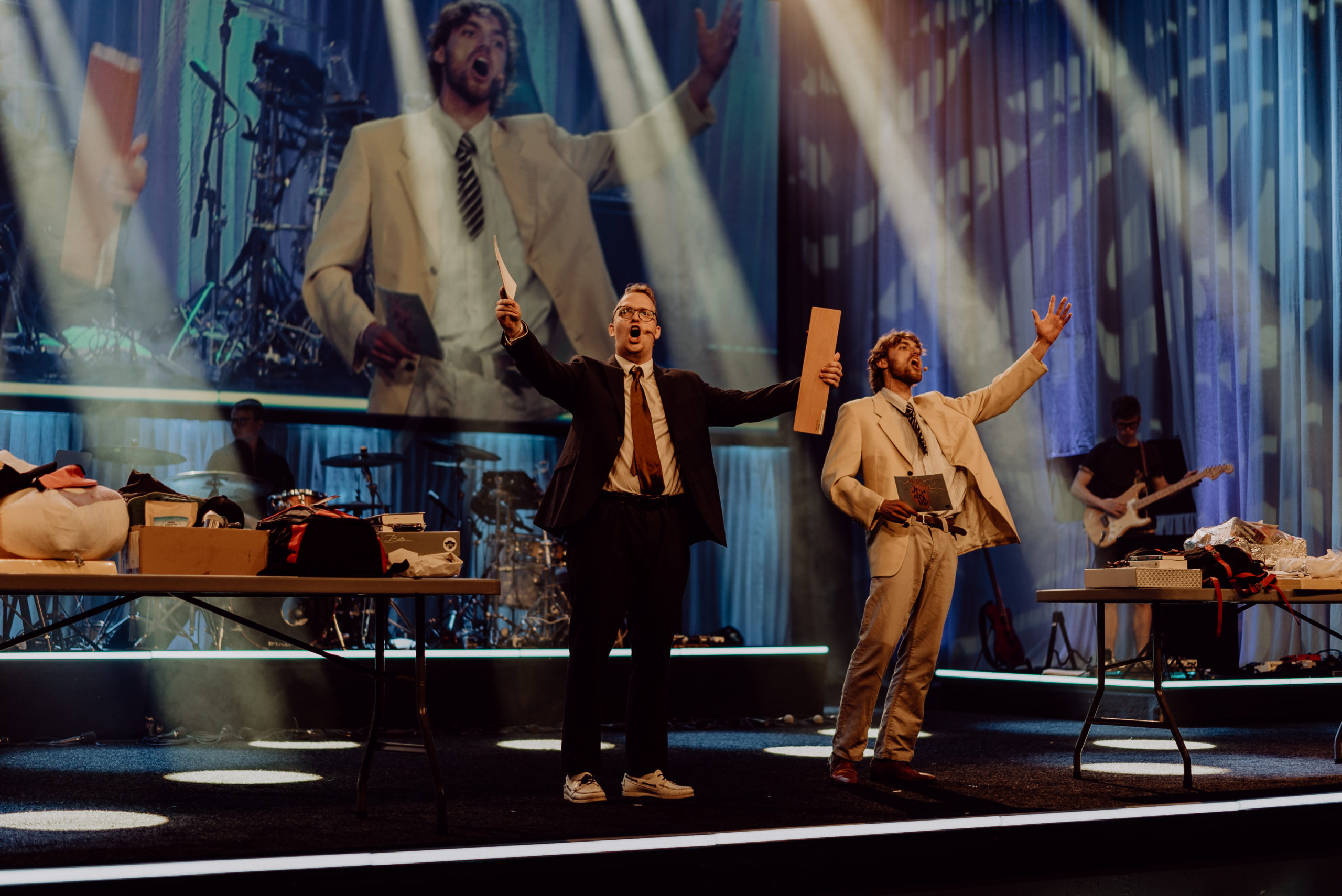 UL-basaren fikk inn nesten 400.000 kroner til Siembra