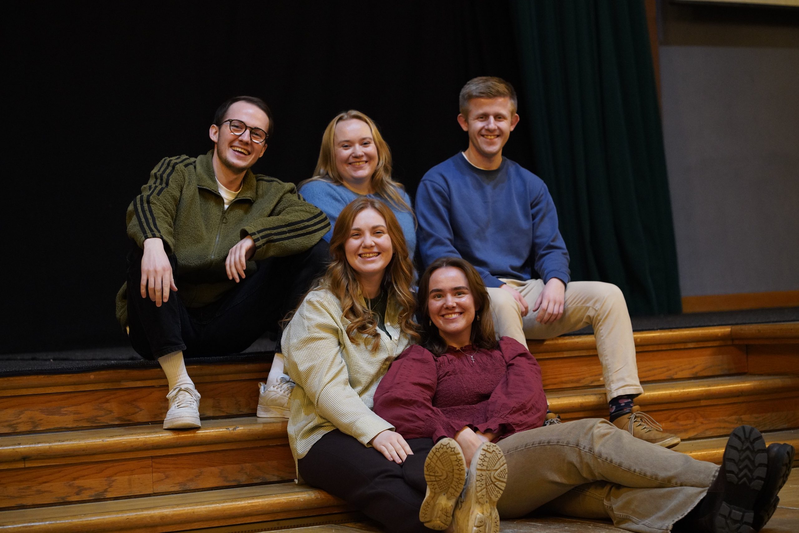 Disse ungdommene dropper valentinsdagsdaten for å gjøre stas på byens vanskeligstilte