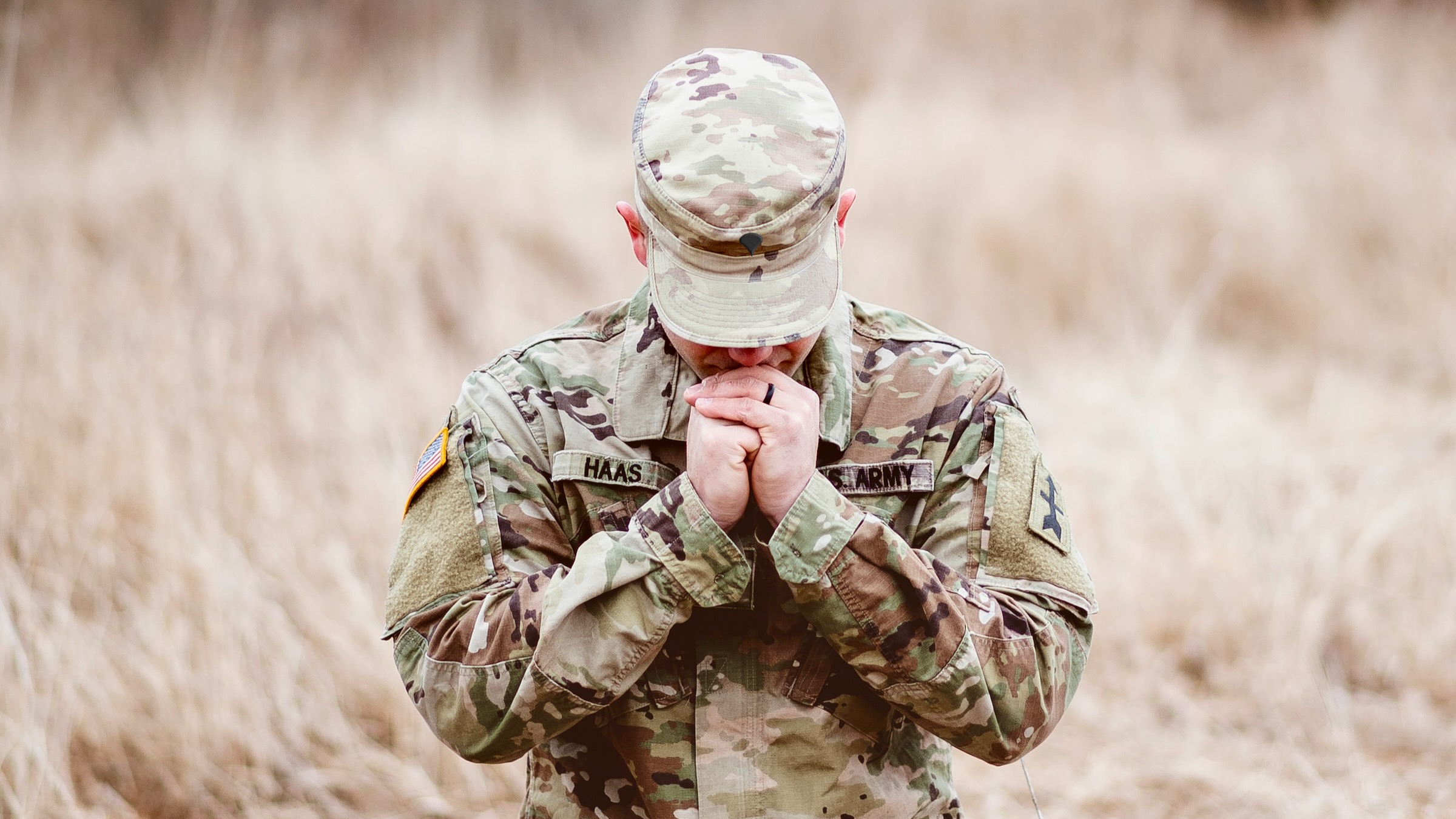Kan du være soldat og kristen, eller bør man være pasifist?